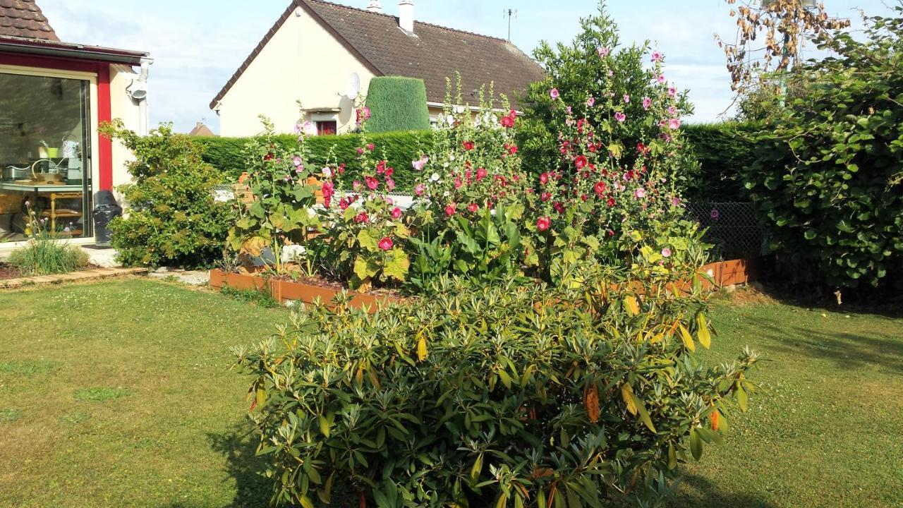 3 Chambres Privees Dans Un Jardin D'Hiver, Garage Voiture, Velos, Motos Tourville-sur-Arques Exterior photo